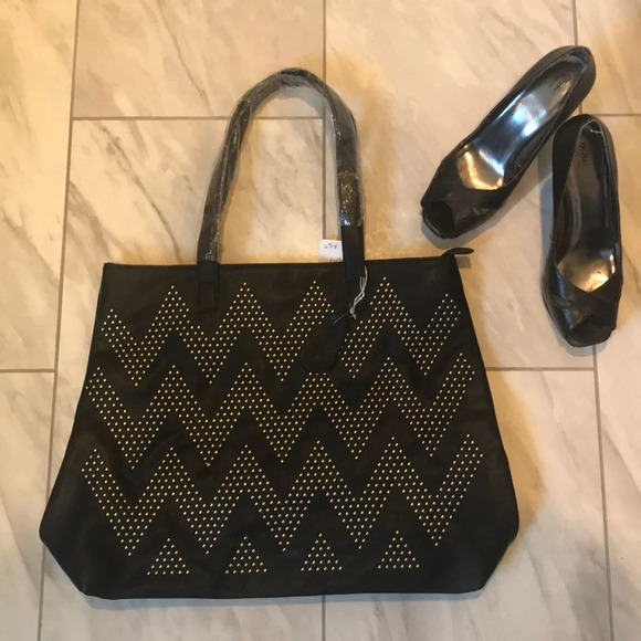 Handbags - NEW Black and gold studded boutique purse tote